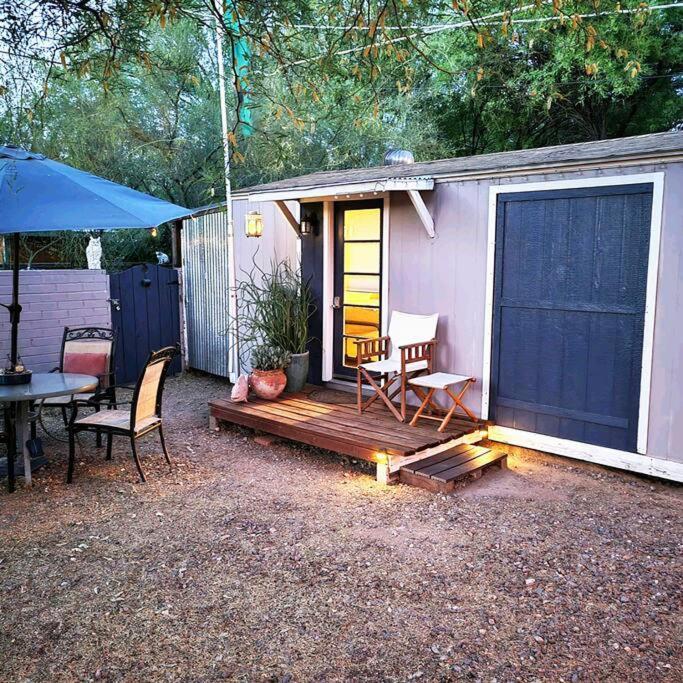 Cute Peaceful Tiny House Getaway W Backyard - Low Summer Rates! Tucson Bagian luar foto